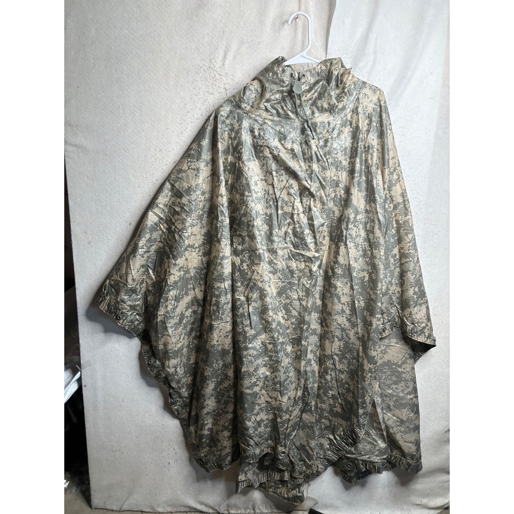 US Military Style ACU Digital Camo Ripstop Rain Poncho Tactical Hooded Cape